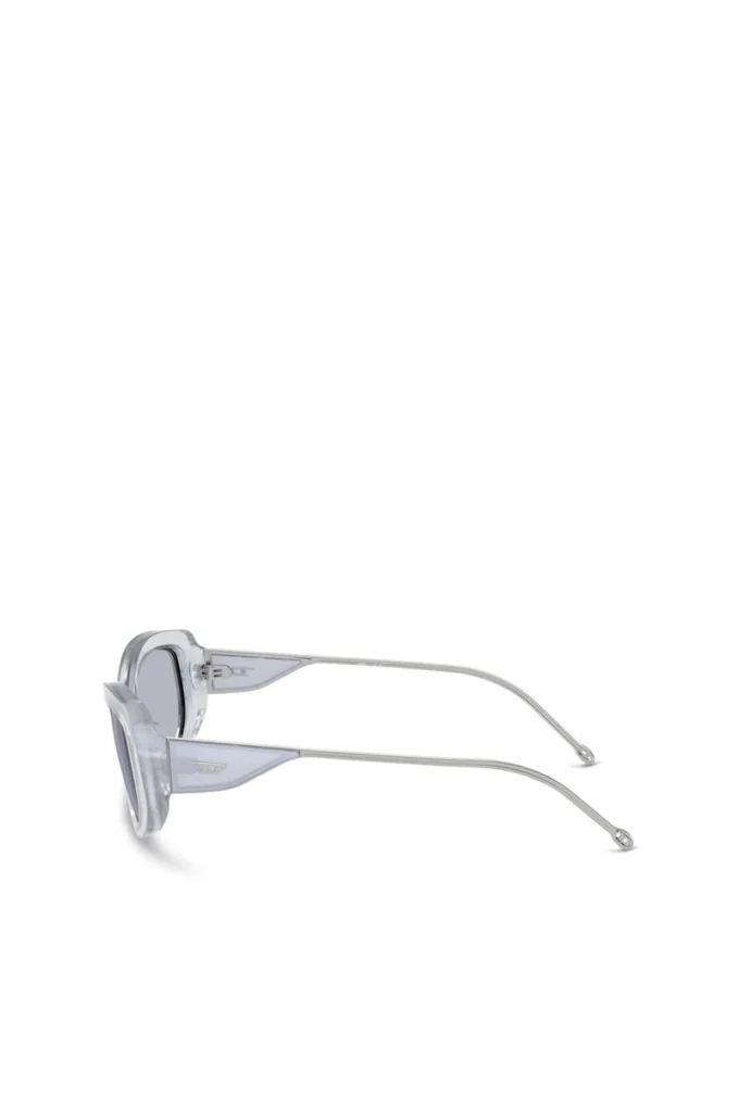 0dl2001 storlek 54 Solglasögon i cat-eye-stil