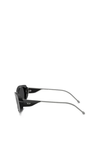 0dl2001 storlek 54 Solglasögon i cat-eye-stil