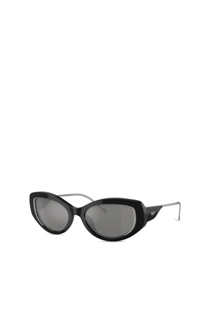 0dl2001 storlek 54 Solglasögon i cat-eye-stil