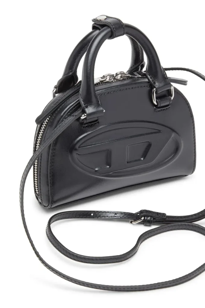 1dr dome crossbody xs 1DR Dome-Mini crossbody-väska i nappaläder 1dr dome crossbody xs 1DR Dome-Mini crossbody-väska i nappaläder