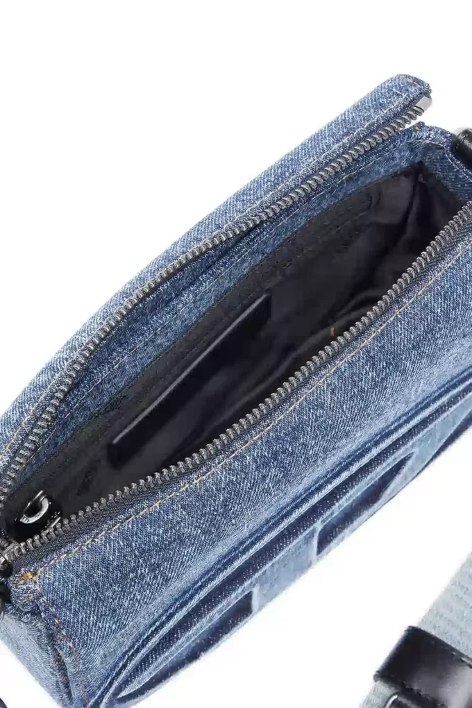1dr kameraväska 1DR kameraväska – Kameraväska i solariserad denim 1dr kameraväska 1DR kameraväska – Kameraväska i solariserad denim