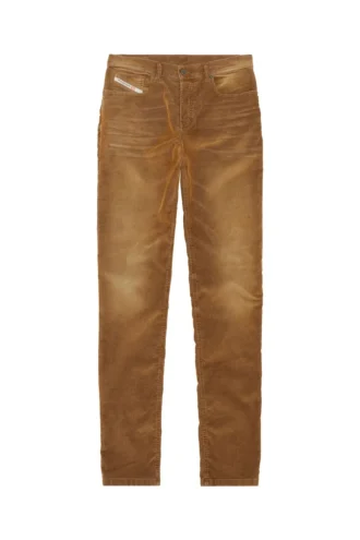 Avsmalnande jeans 2023 d-finitive 003gj Hitta närmaste butik