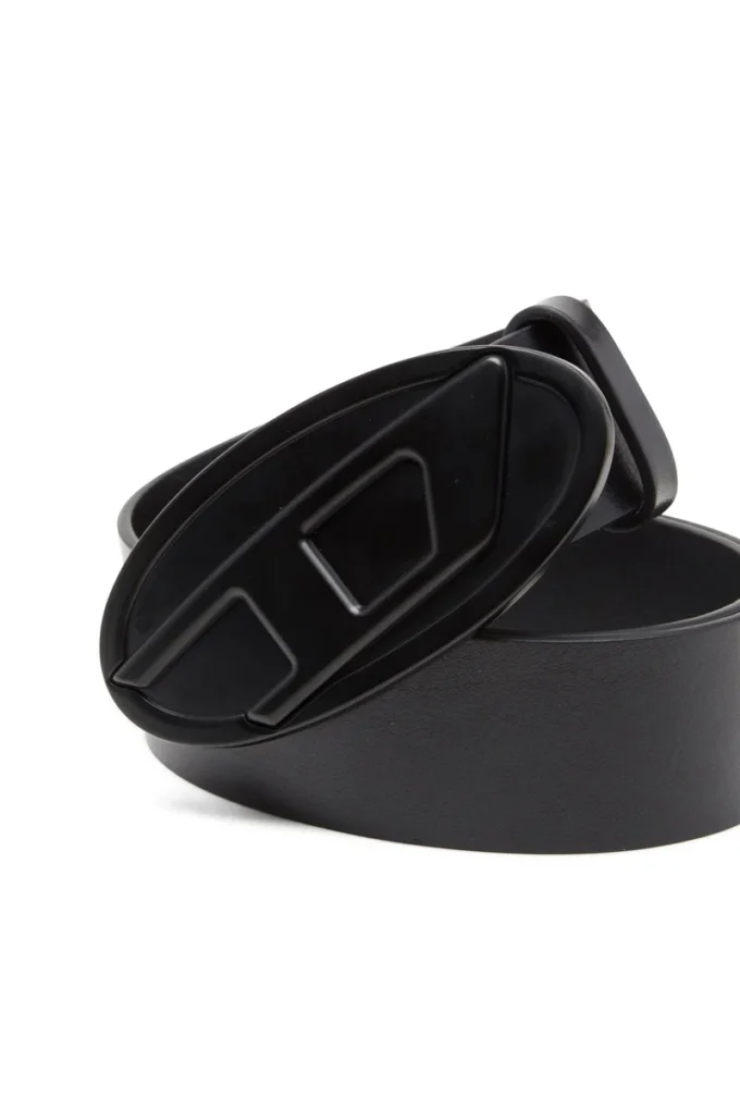 b-1dr 2.0 4 cm läderbälte med oval D-plakett
