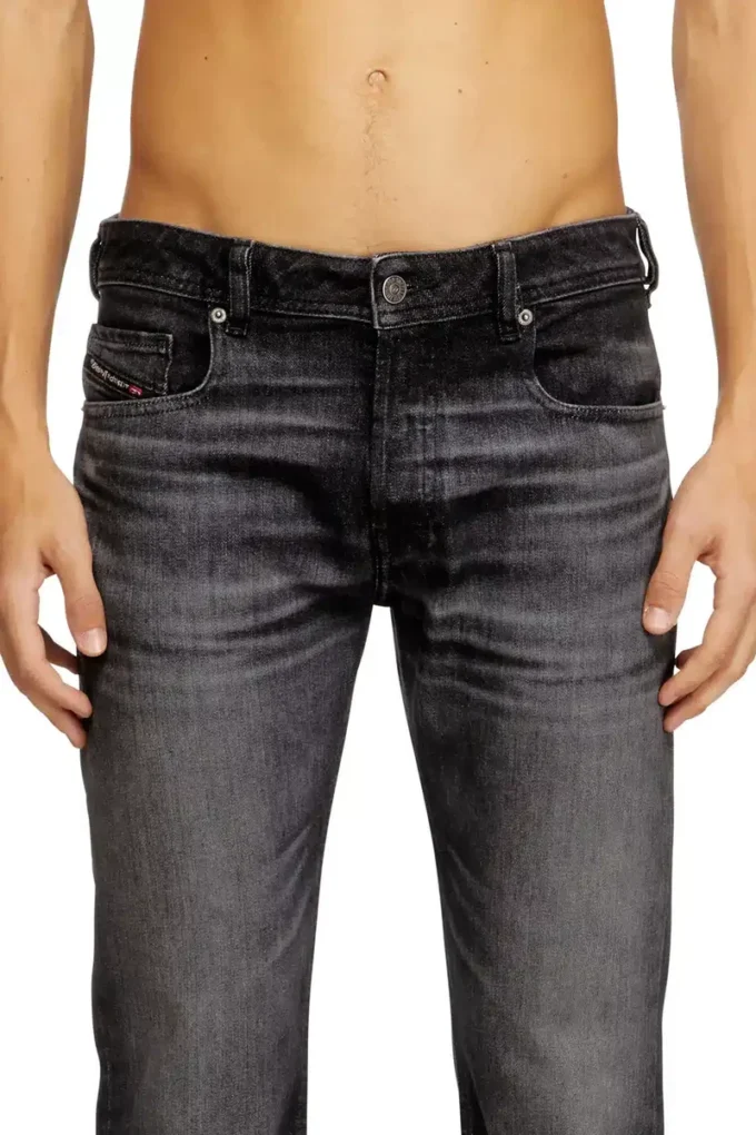 bootcut-jeans 2007 zatiny 09n48 Hitta närmaste butik bootcut-jeans 2007 zatiny 09n48 Hitta närmaste butik