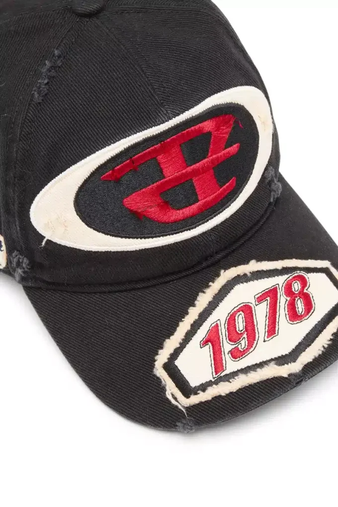 c-braff Baseballkeps med broderade patchar c-braff Baseballkeps med broderade patchar