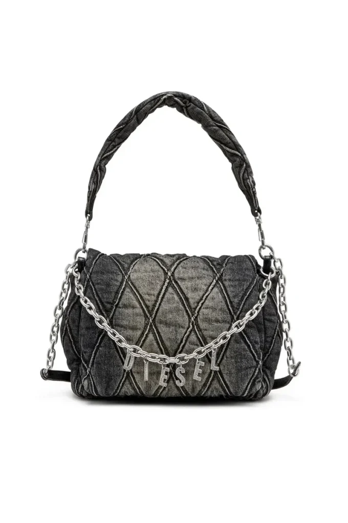charm-d axelväska Charm-D M-axelväska i quiltad denim charm-d axelväska Charm-D M-axelväska i quiltad denim