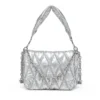 charm-d axelväska Charm-D M-axelväska i quiltad metallic nylon charm-d axelväska Charm-D M-axelväska i quiltad metallic nylon
