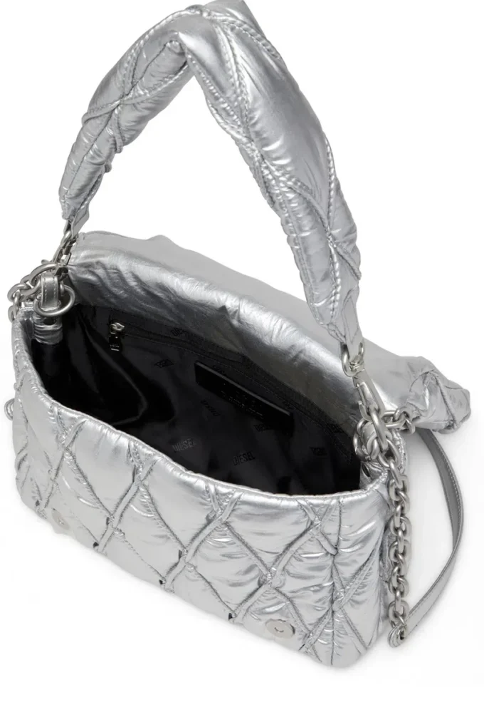 charm-d axelväska Charm-D M-axelväska i quiltad metallic nylon charm-d axelväska Charm-D M-axelväska i quiltad metallic nylon