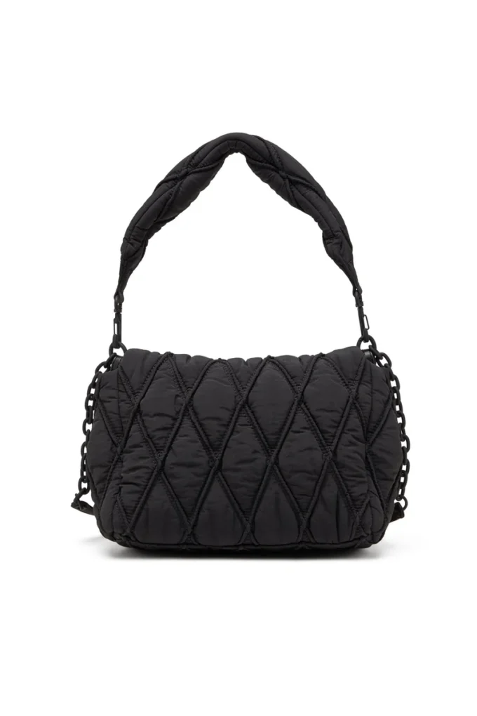 charm-d axelväska Charm-D M-axelväska i quiltad nylon charm-d axelväska Charm-D M-axelväska i quiltad nylon