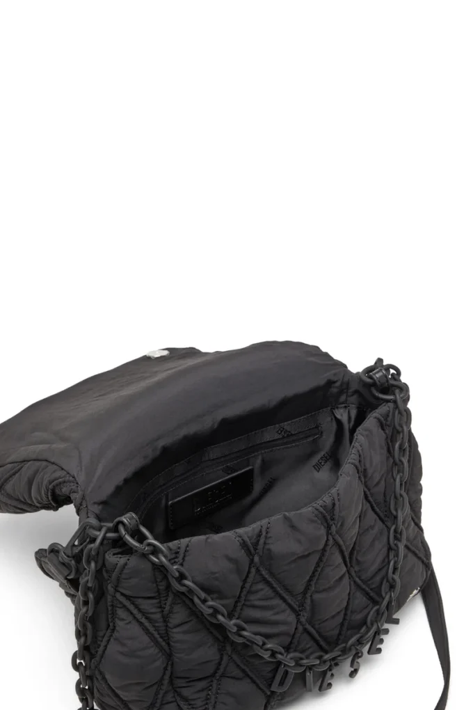 charm-d axelväska Charm-D M-axelväska i quiltad nylon charm-d axelväska Charm-D M-axelväska i quiltad nylon