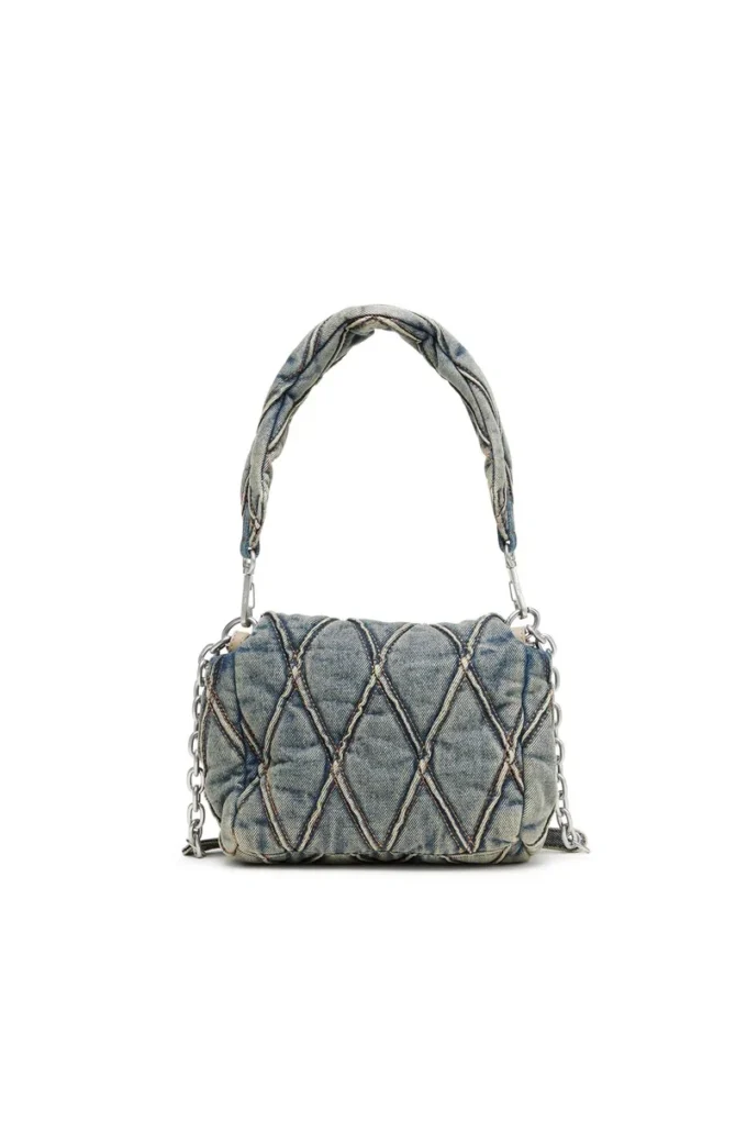 charm-d shoulder s Charm-D S-Liten handväska i quiltad denim charm-d shoulder s Charm-D S-Liten handväska i quiltad denim