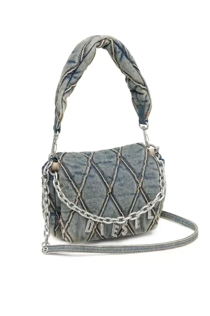 charm-d shoulder s Charm-D S-Liten handväska i quiltad denim charm-d shoulder s Charm-D S-Liten handväska i quiltad denim