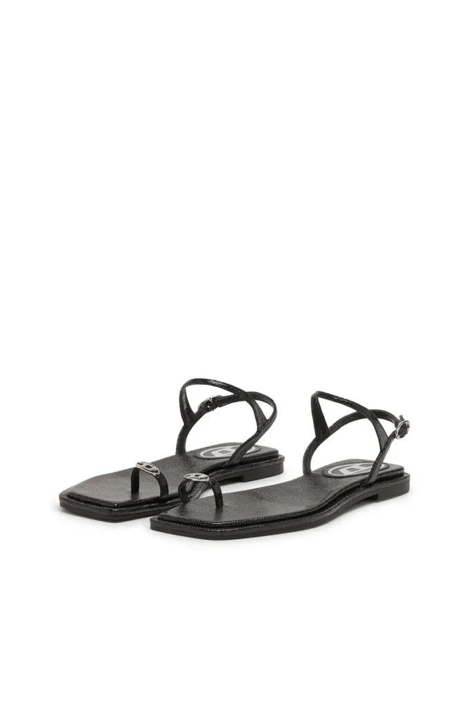 d-amber infra 0 D-AMBER – Sandal i läder med metallisk logotyp d-amber infra 0 D-AMBER – Sandal i läder med metallisk logotyp