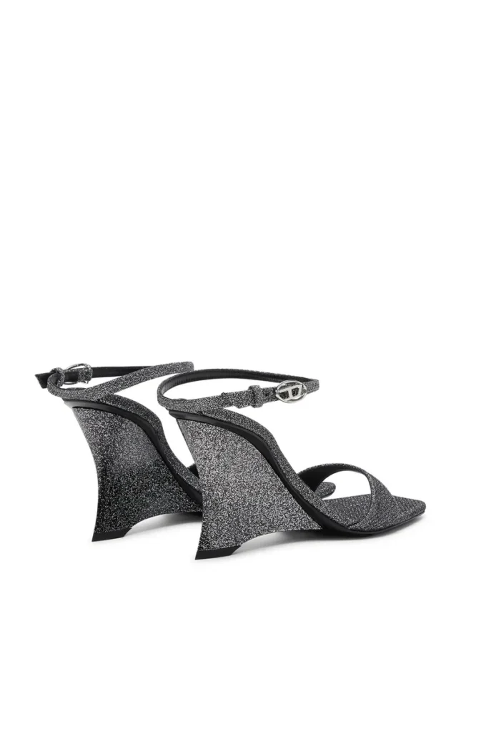 d-amber sandal med kilklack D-Amber-Sandaler med kilklack i lurex d-amber sandal med kilklack D-Amber-Sandaler med kilklack i lurex