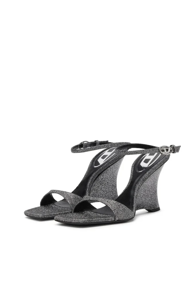 d-amber sandal med kilklack D-Amber-Sandaler med kilklack i lurex d-amber sandal med kilklack D-Amber-Sandaler med kilklack i lurex