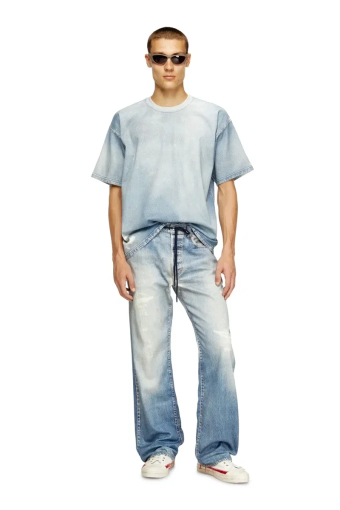 d-box jogg T-shirt i tryckt blek-effekt JoggJeans d-box jogg T-shirt i tryckt blek-effekt JoggJeans