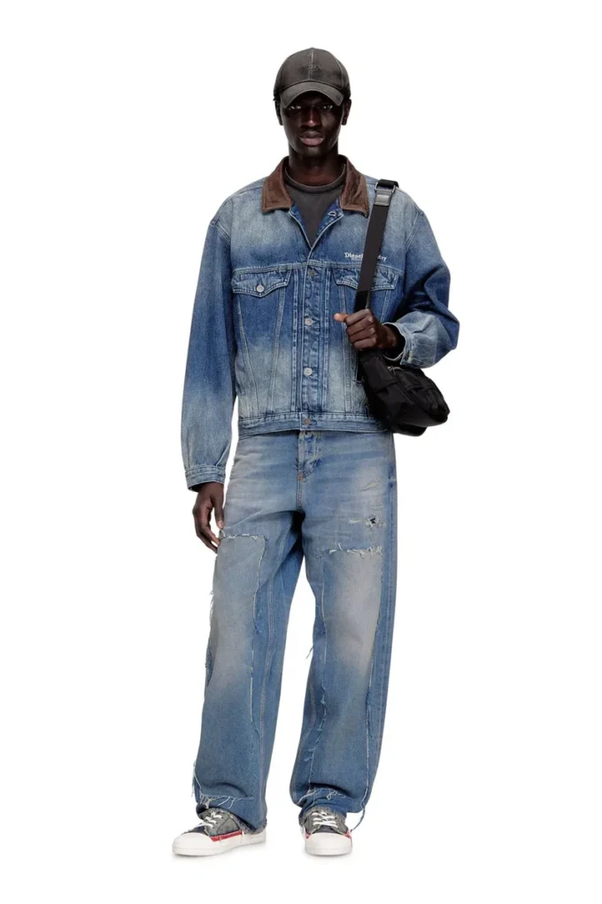 d-denver-s1 Truckerjacka i denim med kontrasterande läderdetaljer d-denver-s1 Truckerjacka i denim med kontrasterande läderdetaljer
