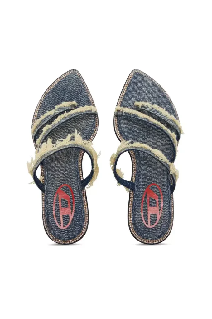 d-havanna kittie D-Havanna Kittie-Frayed-denim mules med kristaller d-havanna kittie D-Havanna Kittie-Frayed-denim mules med kristaller
