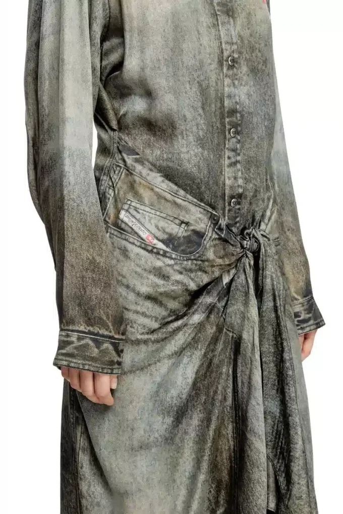 d-iletta Wrapklänning i viskos med denimlook d-iletta Wrapklänning i viskos med denimlook