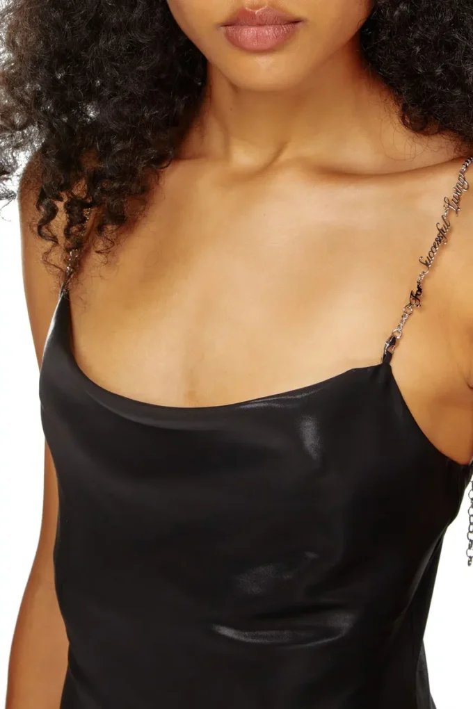 d-minty Kort metallic-klänning med cowl neck d-minty Kort metallic-klänning med cowl neck