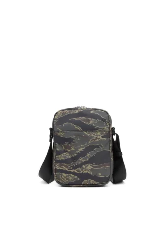 d-pack crossbody x Hitta närmaste butik
