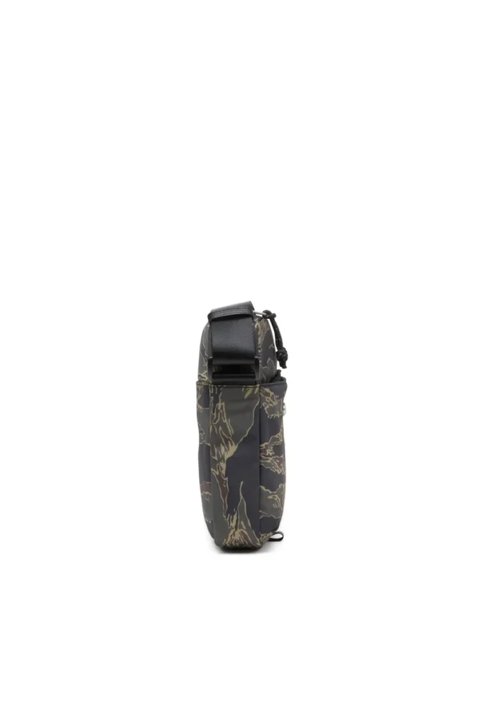 d-pack crossbody x Hitta närmaste butik d-pack crossbody x Hitta närmaste butik