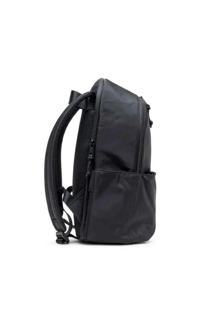 d-pack ryggsäck x D-Pack-ryggsäck i satin-touch-tyg d-pack ryggsäck x D-Pack-ryggsäck i satin-touch-tyg