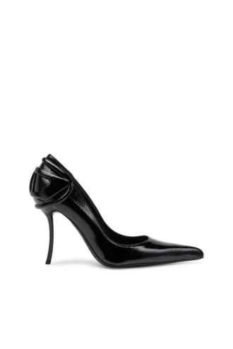 d-ten&half p D-Ten&Half-Glansiga pumps med böjd klack