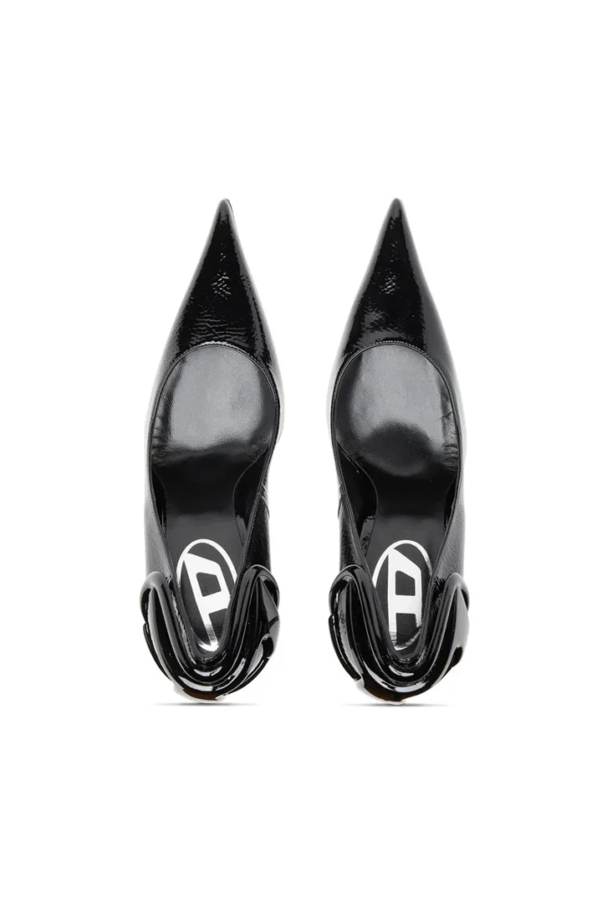 d-ten&half p D-Ten&Half-Glansiga pumps med böjd klack d-ten&half p D-Ten&Half-Glansiga pumps med böjd klack