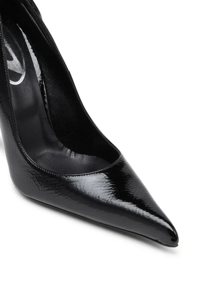 d-ten&half p D-Ten&Half-Glansiga pumps med böjd klack d-ten&half p D-Ten&Half-Glansiga pumps med böjd klack