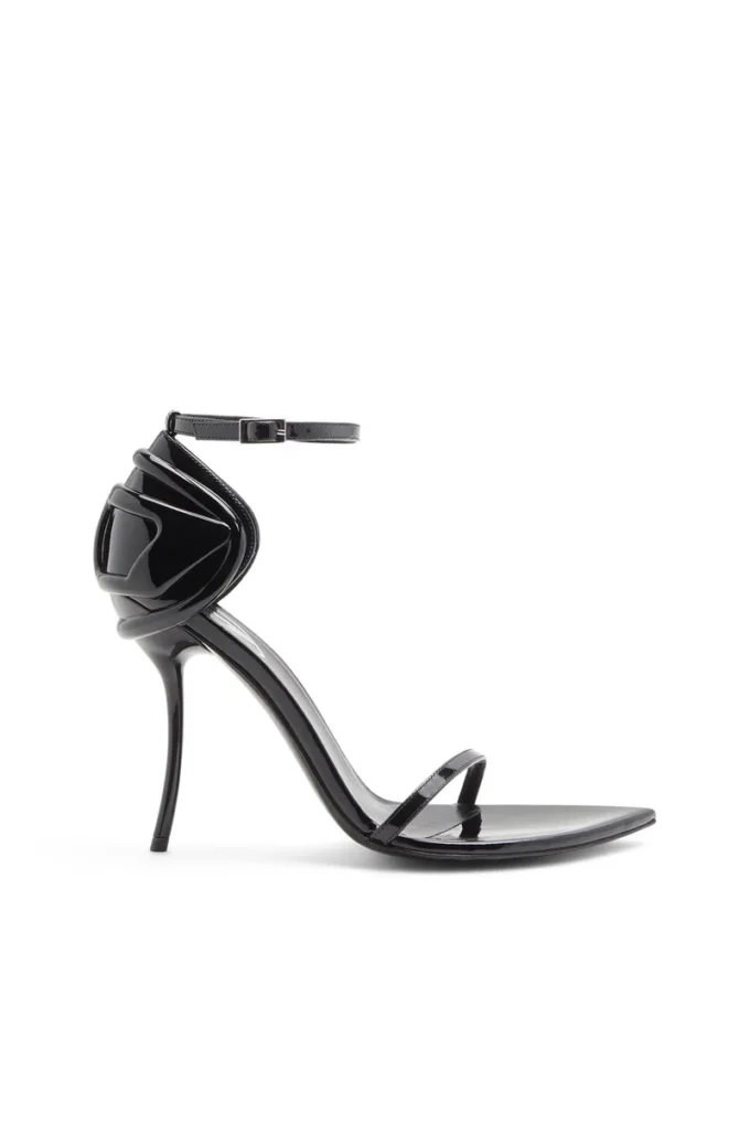 d-ten&half sandal D-Ten&Half-Stilettosandaler i lackläder och satin d-ten&half sandal D-Ten&Half-Stilettosandaler i lackläder och satin