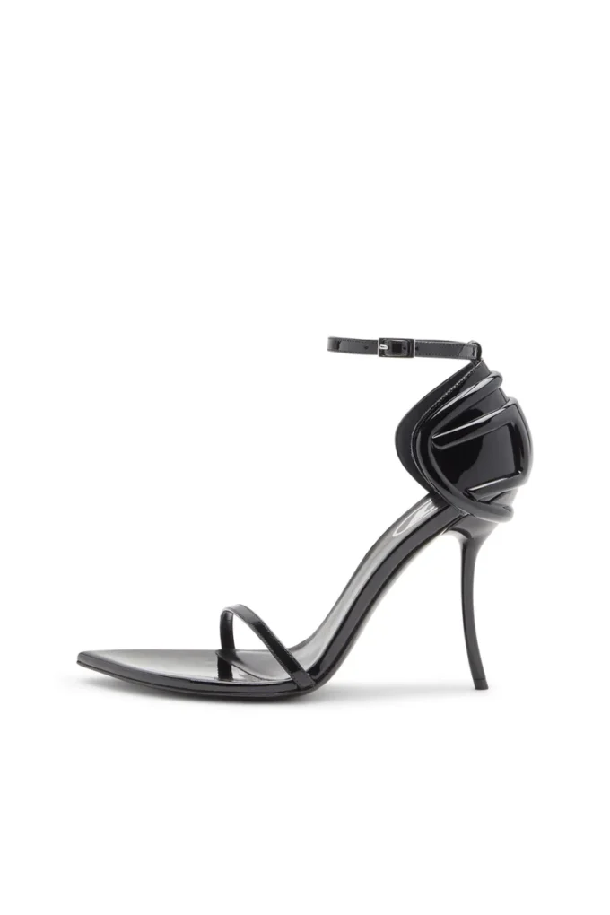 d-ten&half sandal D-Ten&Half-Stilettosandaler i lackläder och satin d-ten&half sandal D-Ten&Half-Stilettosandaler i lackläder och satin