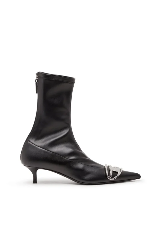 d-venus kittie bt D-Venus-Sock boot med oval D-plakett d-venus kittie bt D-Venus-Sock boot med oval D-plakett