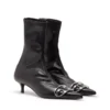 d-venus kittie bt D-Venus-Sock boot med oval D-plakett d-venus kittie bt D-Venus-Sock boot med oval D-plakett