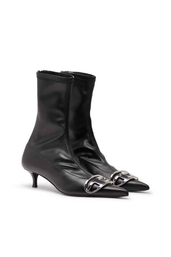 d-venus kittie bt D-Venus-Sock boot med oval D-plakett d-venus kittie bt D-Venus-Sock boot med oval D-plakett