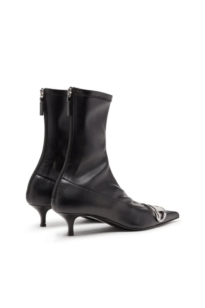 d-venus kittie bt D-Venus-Sock boot med oval D-plakett d-venus kittie bt D-Venus-Sock boot med oval D-plakett