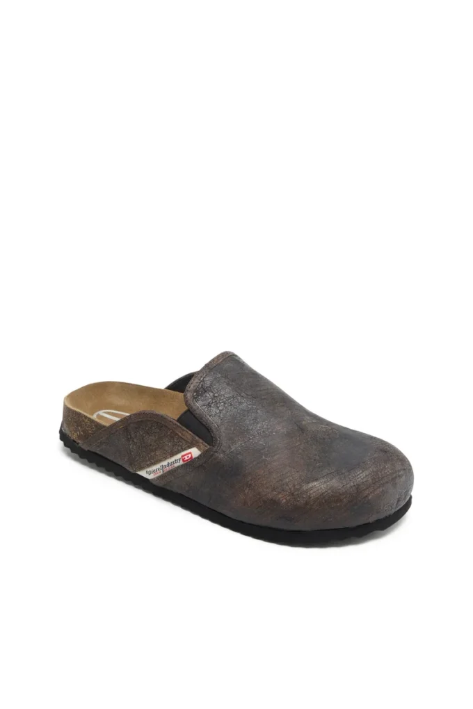 d-woodstock slip-on D-Woodstock-träskor i mocka med krackelerad effekt d-woodstock slip-on D-Woodstock-träskor i mocka med krackelerad effekt