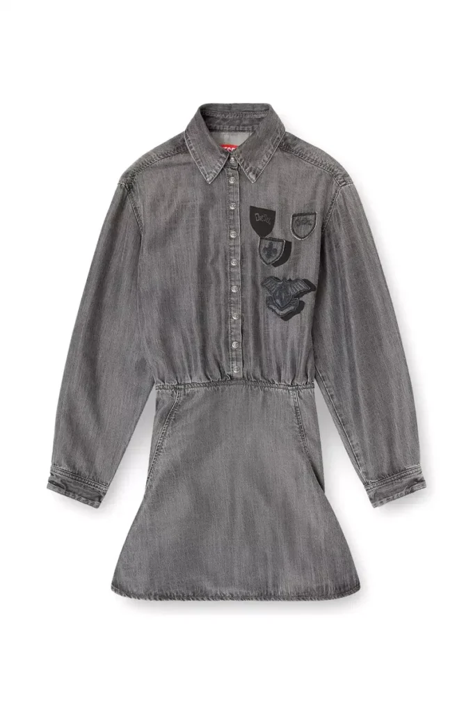 de-drevia-s Denimklänning med broderade patchar de-drevia-s Denimklänning med broderade patchar