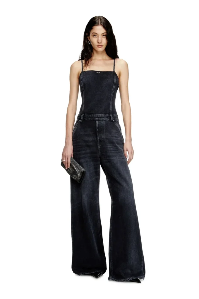 de-vors Jumpsuit med spaghettiband i batavia-vävd denim de-vors Jumpsuit med spaghettiband i batavia-vävd denim