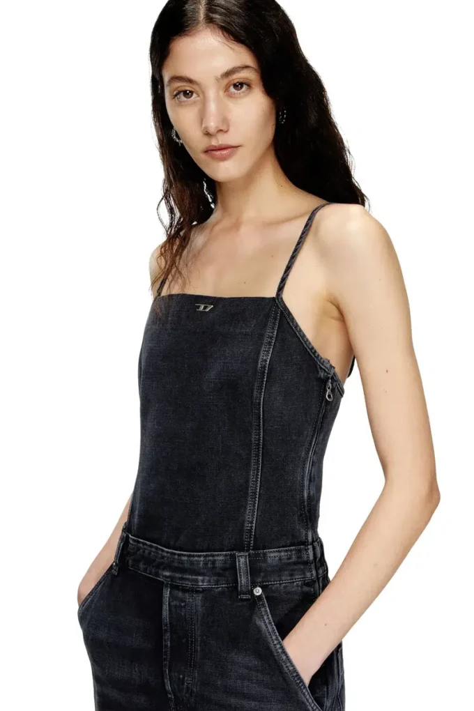 de-vors Jumpsuit med spaghettiband i batavia-vävd denim de-vors Jumpsuit med spaghettiband i batavia-vävd denim