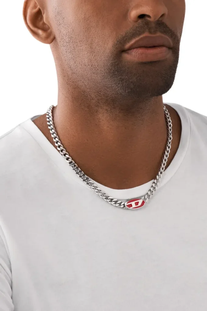 dx1446 Halsband med kedja i röd emalj dx1446 Halsband med kedja i röd emalj