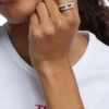dx1629040 smycken Ring i rostfritt stål med glittrande signet
