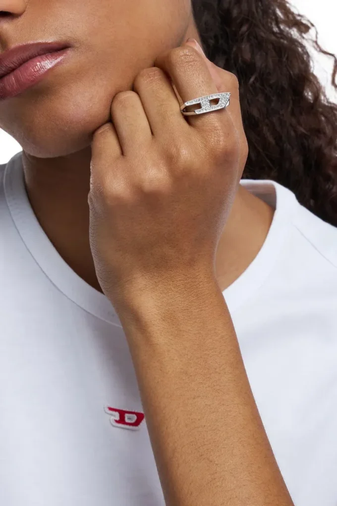 dx1629040 smycken Ring i rostfritt stål med glittrande signet