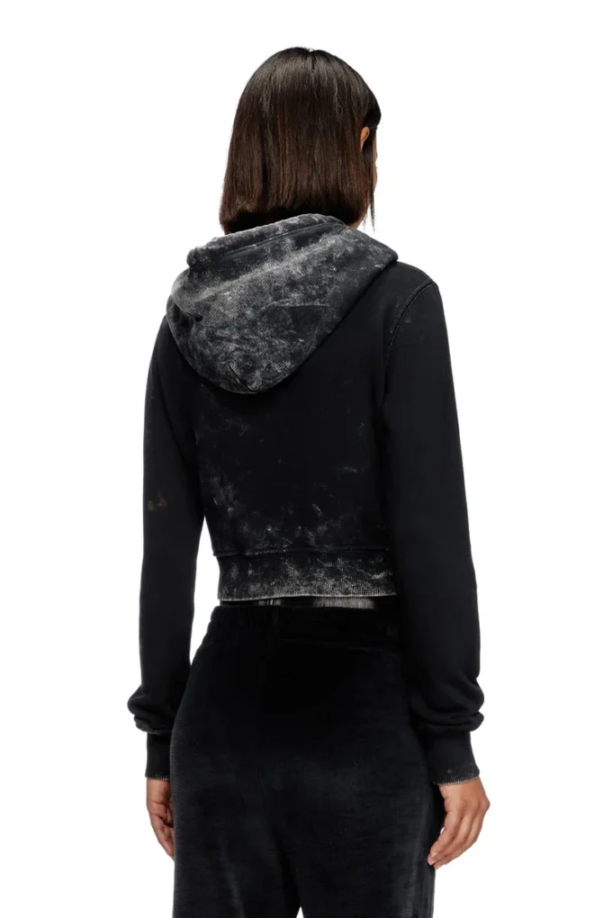 f-slimmy-hood-p5 Blekt hoodie med utskärningar och metallogo