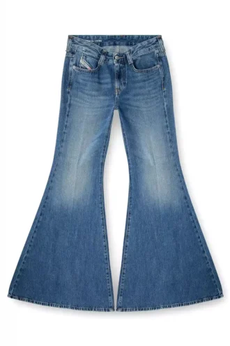 flare jeans 1970 d-bleess 09m56 Hitta närmaste butik