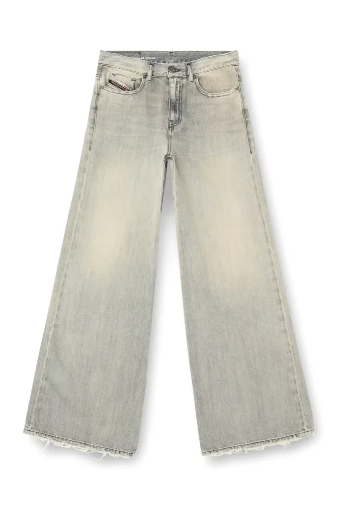 flare jeans 1978 d-akemi 068ru Hitta närmaste butik