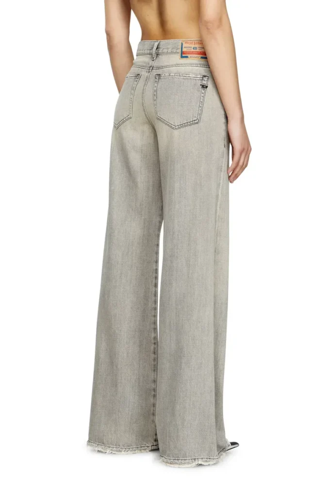 flare jeans 1978 d-akemi 068ru Hitta närmaste butik