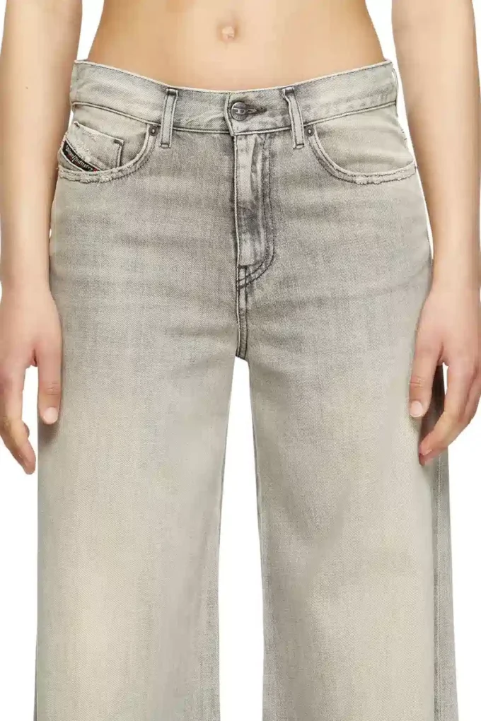 flare jeans 1978 d-akemi 068ru Hitta närmaste butik