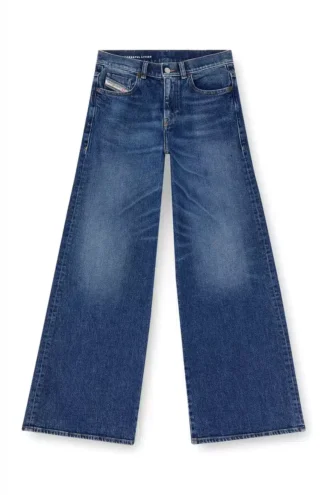 flare jeans 1978 d-akemi 09l21 Hitta närmaste butik