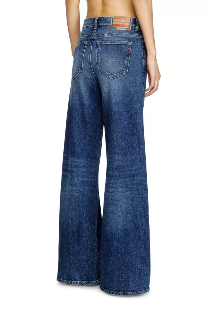 flare jeans 1978 d-akemi 09l21 Hitta närmaste butik flare jeans 1978 d-akemi 09l21 Hitta närmaste butik